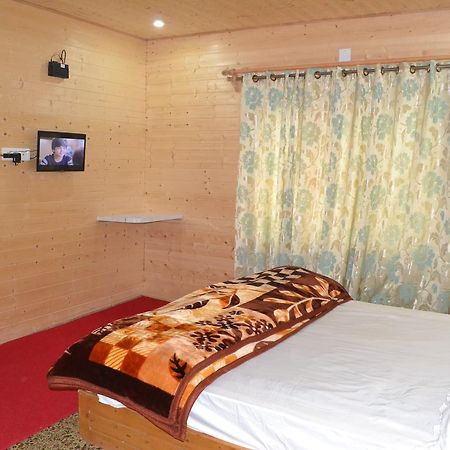 Hotel Grg Residency Srīnagar Eksteriør billede
